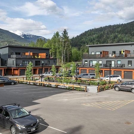The Mac Shack By Revelstoke Vacations Leilighet Eksteriør bilde